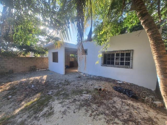 Lote en Venta Ejidal Playa del Carmen | Terreno Comercial con Construcci?n Avanzada | C4109