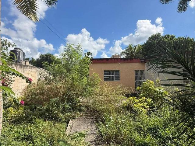 Terreno con construcci?n en Venta en Kanas?n