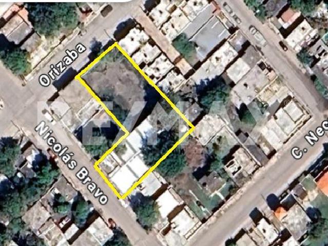 Terreno con construccion