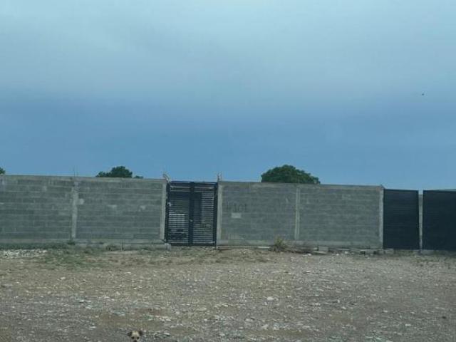 TERRENO CON CONSTRUCCIÓN ARTEAGA