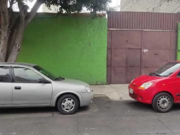 TERRENO CON CONSTRUCCION EN VENTA EN DELEG. V. CARRANZA CDMX