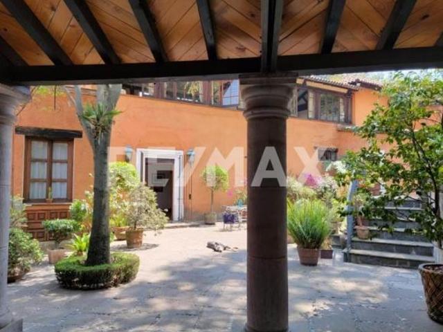 Terreno con construcción en venta en San Jerónimo Lidice