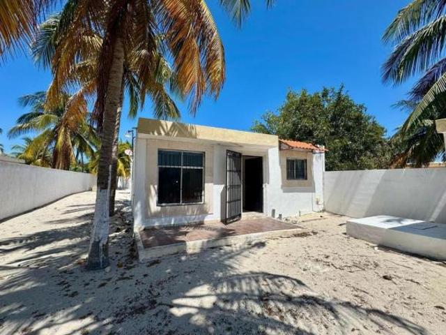 Terreno con construcción venta |Chuburná Puerto|548.67 m2|3 Cuadras de la Playa