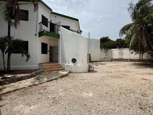 Terreno con dos departamentos Ejido Playa del Carmen