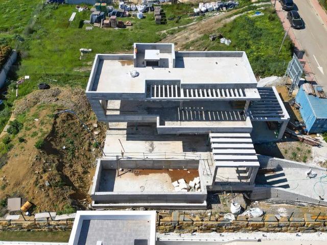 Terreno con Estructura Recientemente Completada en Valle Rom. 456m² Valle Niza