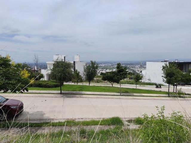 Terreno con excelente Vista a la Ciudad