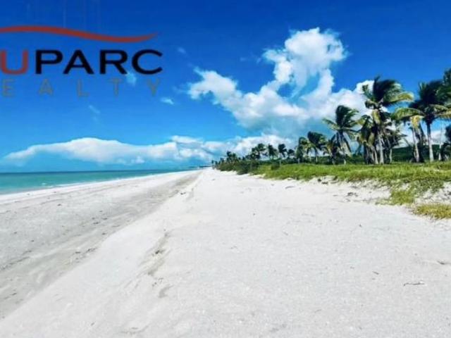 Terreno con Frente de Playa 808m2 LOTE 12