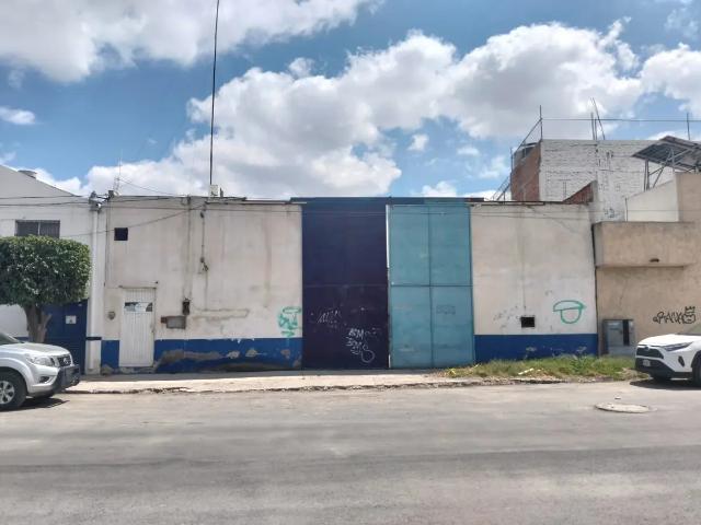 TERRENO CON OFICINAS EN RENTA CON SUP. DE 620m2. CON UNA SUPER UBICACIÓN A UNA CUADRA DE GALVEZ