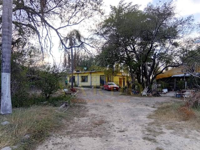 Terreno con Quinta y Alberca en Venta. Hualahuises, Nuevo Leon