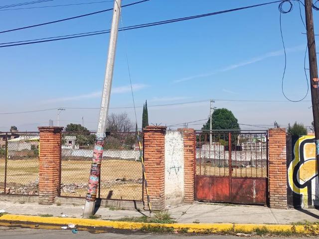Terreno con servicios