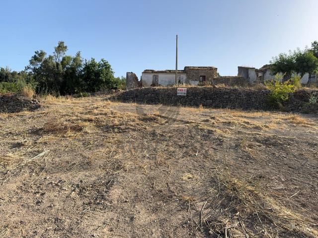 Terreno c/ruína – Azinheiro, Estoi
