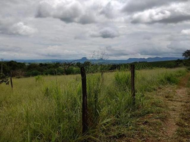 Terreno de chácara à venda no sentido Franca/Claraval