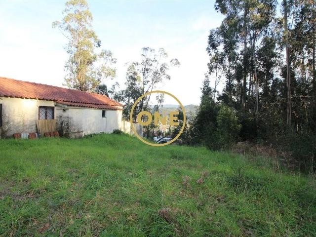 Terreno de construção com 1400m2 de are em Ruilhe para venda