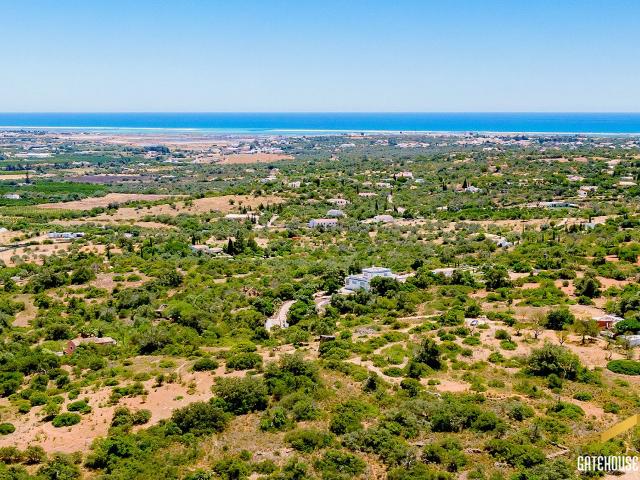 Terreno de construção de 2 hectares em Moncarapacho, Leste Algarve, à venda Gatehouse International Algarve