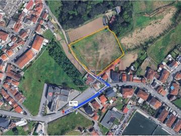 Terreno de construção em Urgezes Guimarães