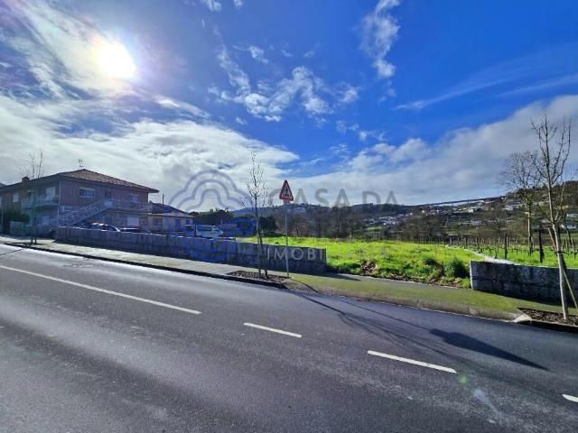 Terreno de construção em Atães Guimarães