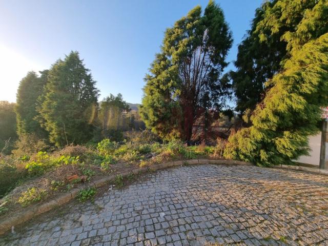Terreno de construção em Lama Barcelos