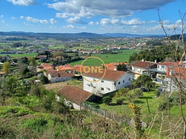 Terreno de construção em Lemenhe