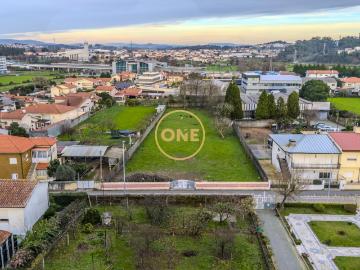 Terreno de construção no centro da Trofa
