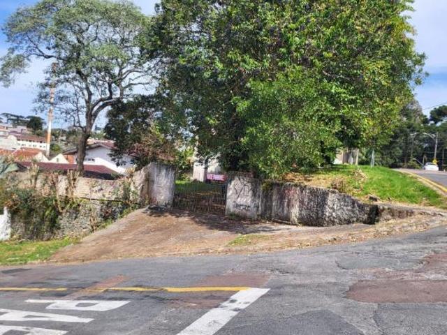 Terreno de Esquina 525 m no São Lourenço Localização Nobre e Potencial de Valorização