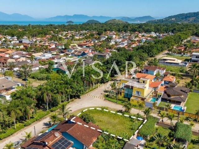 Terreno de esquina com projeto aprovado no Condomínio Mar Verde
