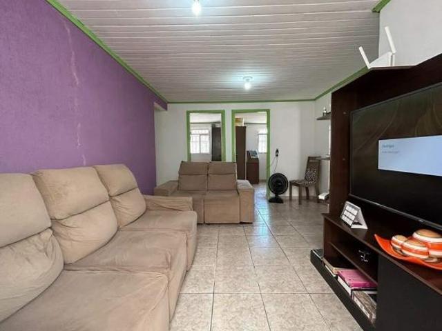 Terreno de Esquina com 2 Casas no Itatiaia CIC