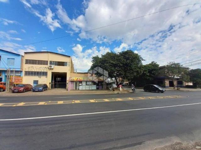 Terreno de esquina com 300 metros quadrados junto ao porto seco