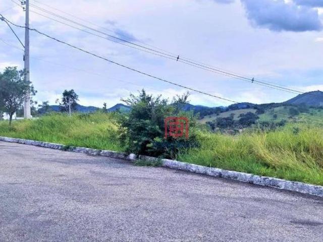 Terreno de esquina, com 334m² de área, no Jardim Panorama, em Piranguinho MG