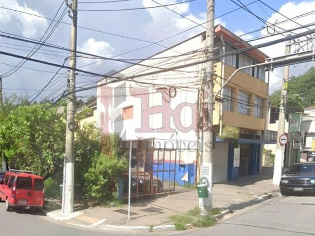 Terreno de Esquina com 816 m² na Avenida Morumbi Venda ou Locação