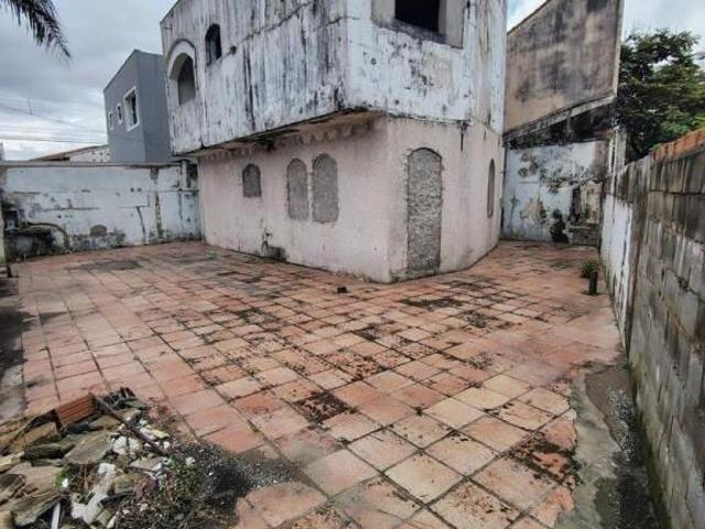 Terreno de Esquina à Venda em Vilamar, Praia Grande 118m²