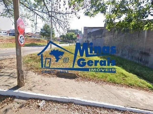 Terreno de Esquina à Venda no Pq Novo Horizonte ? 193m² na Avenida Principal!