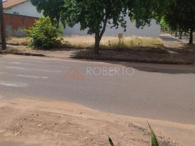 TERRENO DE ESQUINA À VENDA PRÓX. AO CENTRO