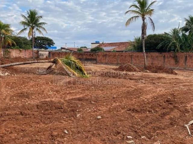Terreno de Esquina, Bairro Pioneiros. Excelente lote de esquina da rua João de Souza
