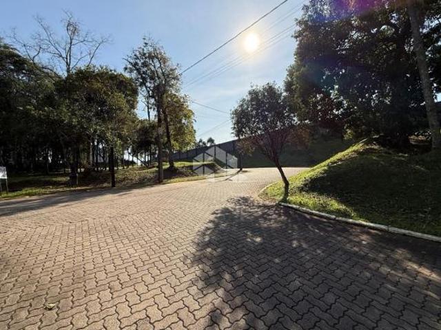 Terreno de esquina no Condomínio Country Ville