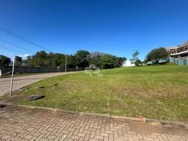 Terreno de esquina no Condomínio Reserva do Arvoredo!