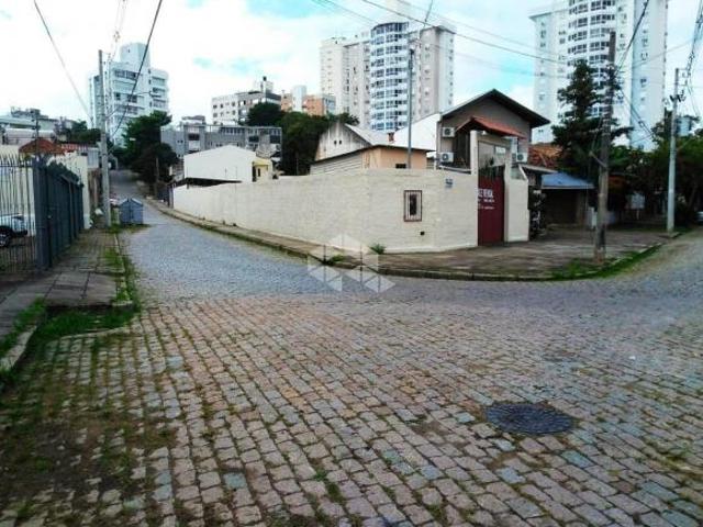 TERRENO DE ESQUINA, NO BAIRRO SÃO JOÃO