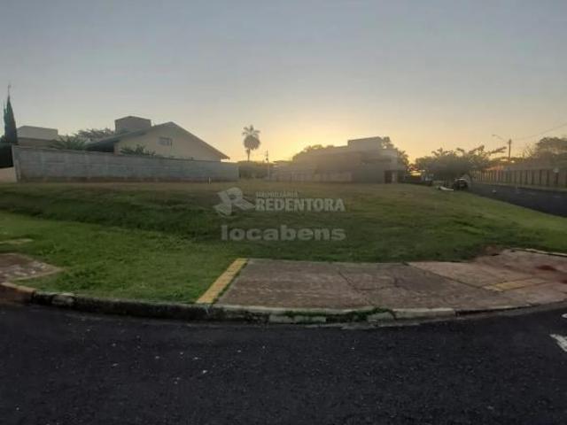 Terreno de Esquina no Parque Residencial Buona Vita 548,93m²