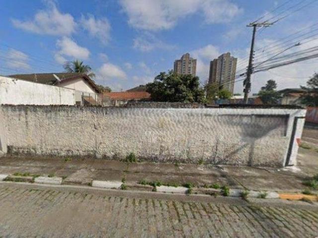 TERRENO DE ESQUINA PERMITE DESDOBRO EXCELENTE LOCALIZAÇÃO