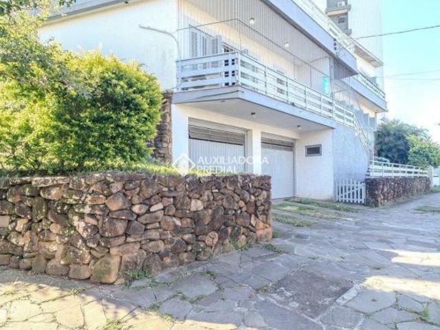 Terreno de esquina terreno disponível na Vila Ipiranga, em Porto Alegre. Com uma área total de 1105