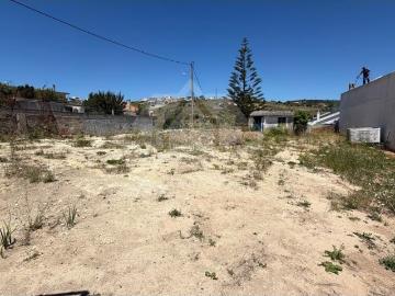 Terreno urbano de gaveto com 400m2, em Fonte Santa, Vialonga