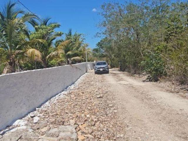 Terreno de gran tamaño en Tixkuncheil, Baca
