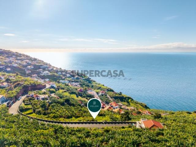Terreno de Luxo com Vista Mar
