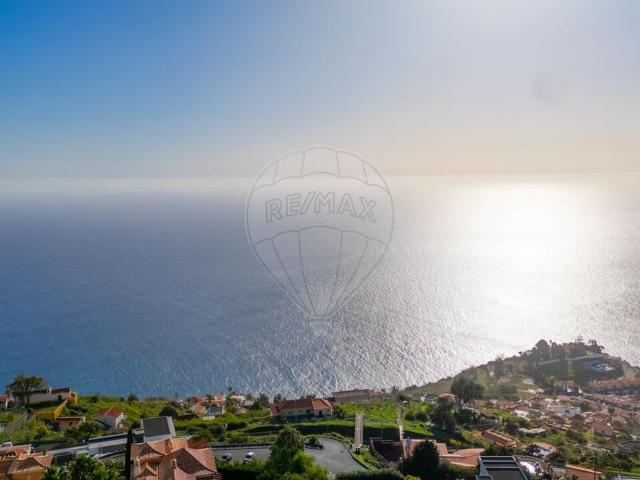 Terreno de luxo à venda em Funchal