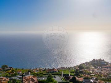 Terreno de luxo à venda em Funchal
