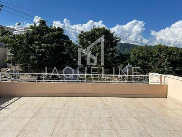 Terreno de luxo em condomínio no Pinheirinho, Itajubá MG: 4 quartos suítes, 3 salas, 5 banheiros, 4