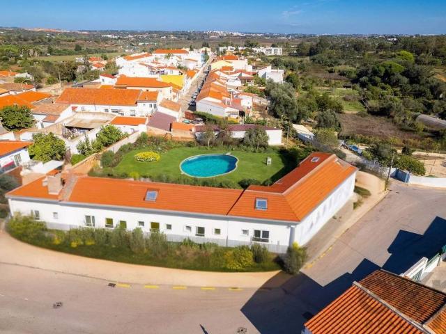 Terreno de 1512 m2 Odiáxere, Portugal