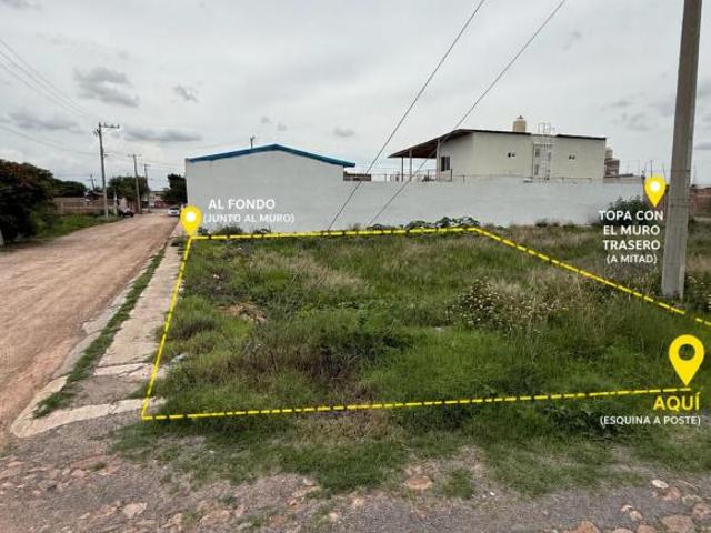 Terreno de 160 m² en venta en Hacienda Franco, Juventino Rosas