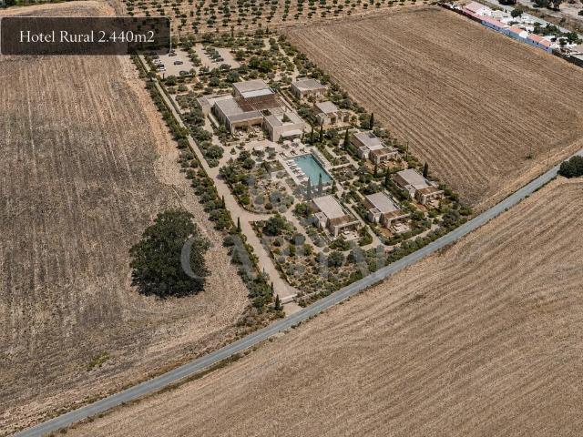 Terreno de 16.250m2 com licença de construção