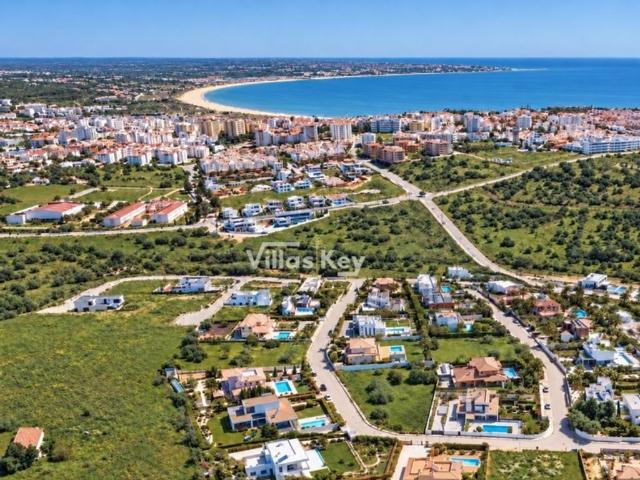 Terreno de 175 m2 Porto de Mos, Lagos, Faro
