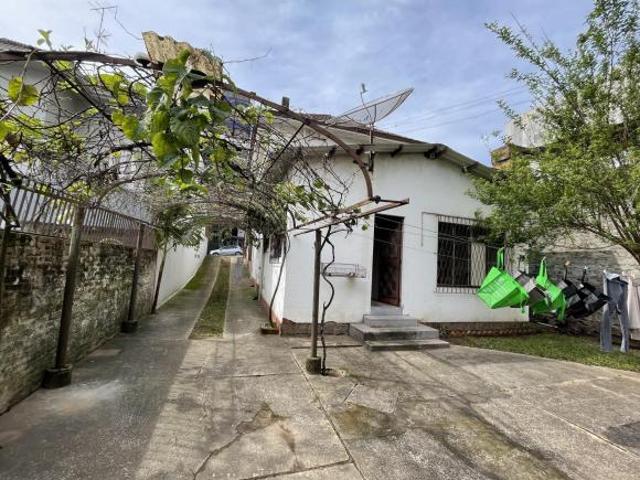 Terreno de 11x 60 no Bairro Higienópolis Entre Rua Portugal e Luzitana
